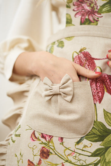 Ladies' Apron with Ruffles and Pocket - Botanico