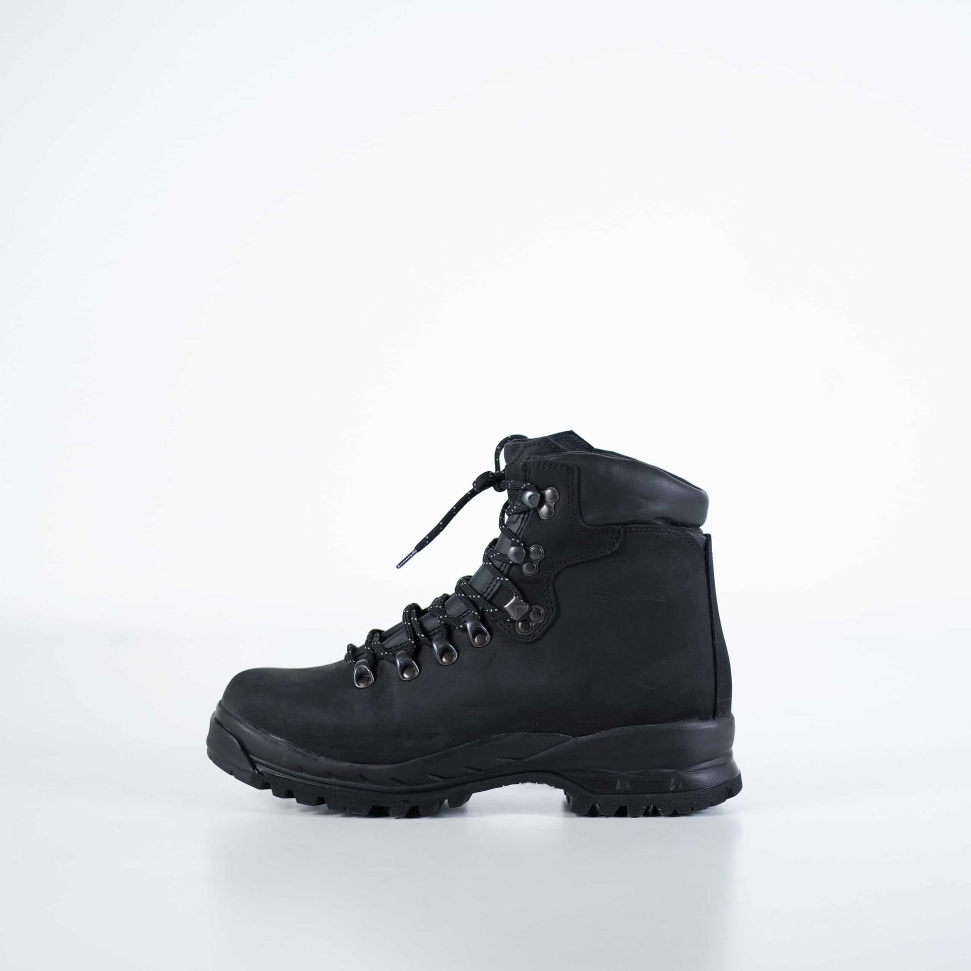 5531 Black Hiking Boots