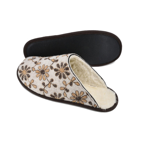 Jugu Handmade Slippers with Natural Felt and Wool - Floral Pattern