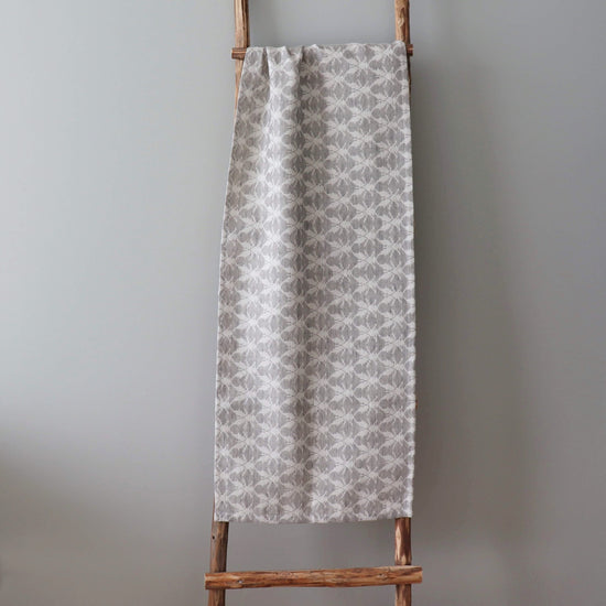 Table Runner Hanikatsi Fly