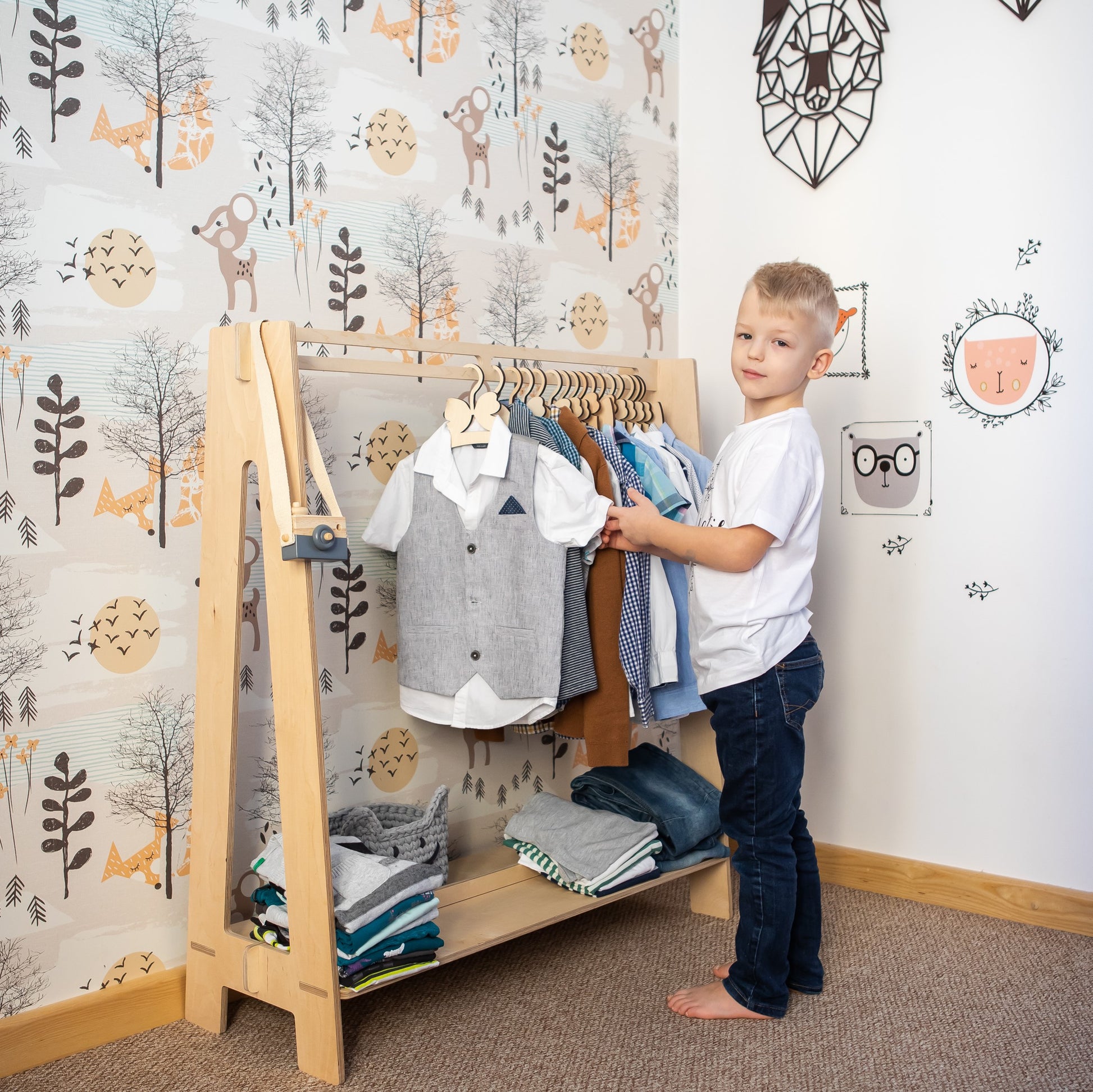 Toddlers Clothing Rack for Hangers