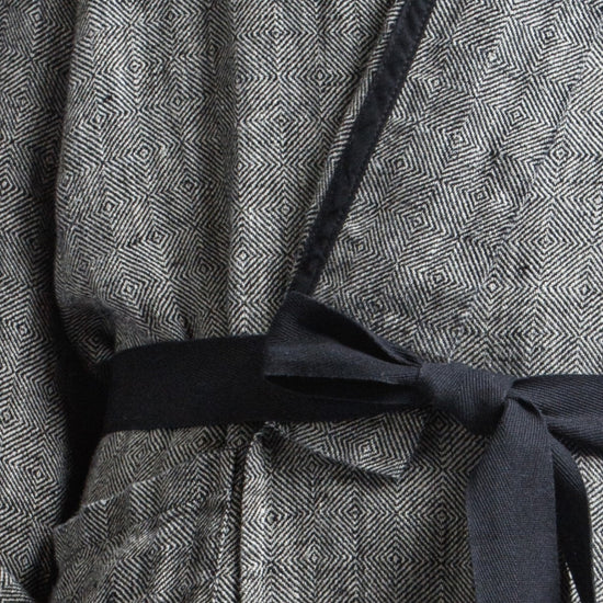 Linen bathrobe - Black Fishbone